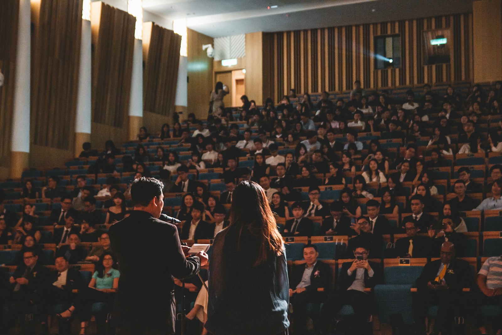 Jak skuteczna organizacja konferencji wpływa na sukces wydarzenia?